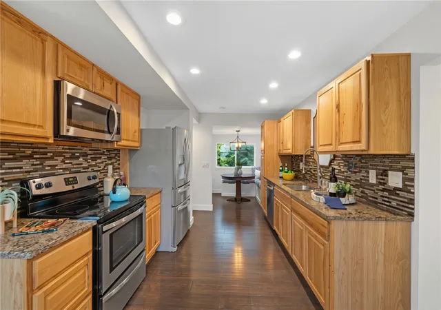 Photo 4 of Single family home for sale at 38322 SE Maple St, Snoqualmie, WA 98065 | MLS# NWM2593781 | Listing updated on 2026-10-29