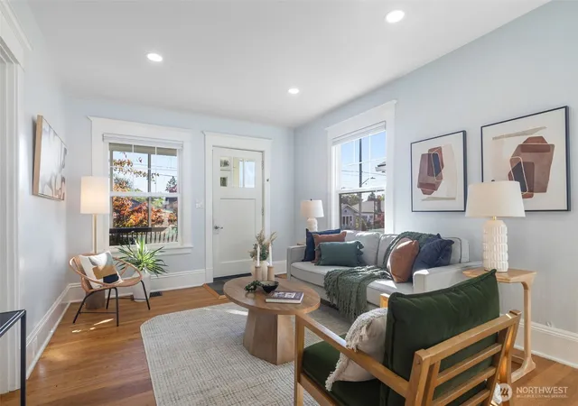Photo 3 of Sale Pending at 106 NE 54th Street, Seattle, WA 98105 | MLS# NWM2593784 | Listing updated on 2026-10-19