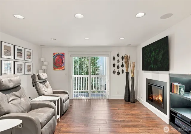 Photo 3 of Sale Pending at 14527 Ne 40th Street #G105, Bellevue, WA 98007 | MLS# NWM2593786 | Listing updated on 2026-10-17