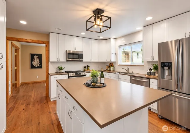 Photo 4 of Single family home for sale at 8457 Benson Rd, Lynden, WA 98264 | MLS# NWM2593788 | Listing updated on 2026-10-26