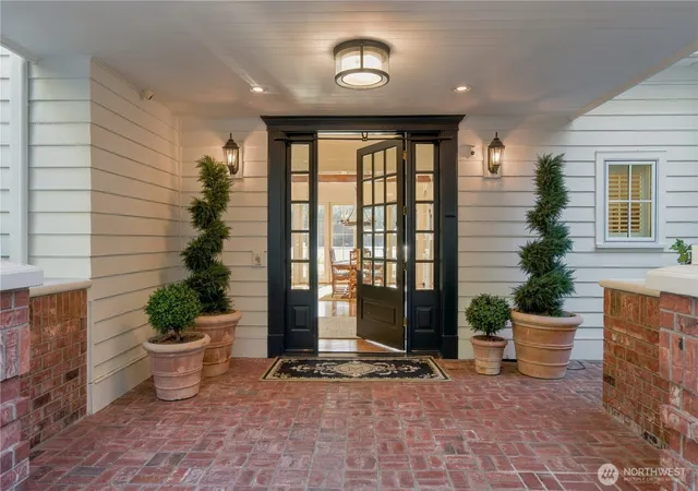 Photo 3 of Single family home for sale at 3205 106th Avenue SE, Bellevue, WA 98004 | MLS# NWM2593793 | Listing updated on 2026-10-14