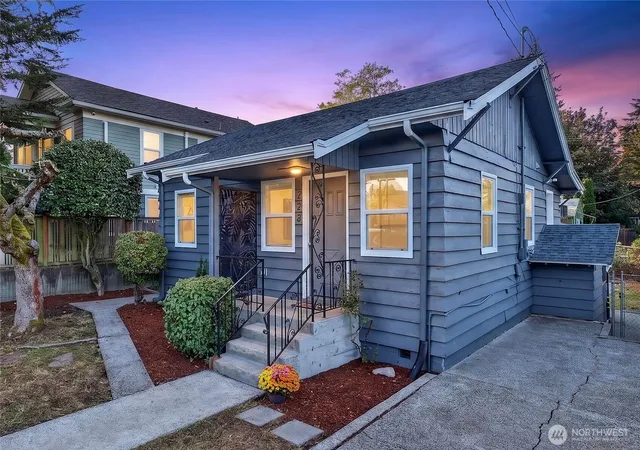 Photo 1 of Single family home for sale at 904 N 103rd Street, Seattle, WA 98133 | MLS# NWM2593801 | Listing updated on 2026-10-13