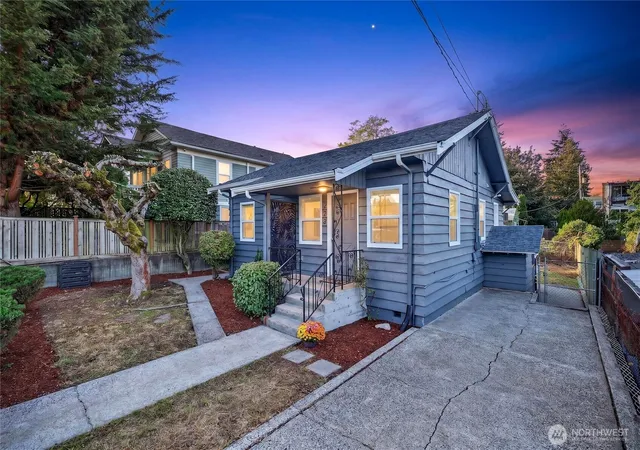 Photo 2 of Single family home for sale at 904 N 103rd Street, Seattle, WA 98133 | MLS# NWM2593801 | Listing updated on 2026-10-13
