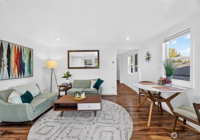 Photo 4 of Single family home for sale at 904 N 103rd Street, Seattle, WA 98133 | MLS# NWM2593801 | Listing updated on 2026-10-13