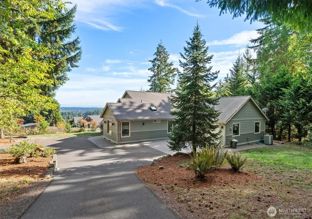 Photo 1 of Single family home for sale at 7030 Sunrise Ridge Ln NW, Olympia, WA 98502 | MLS# NWM2593810 | Listing updated on 2026-10-14