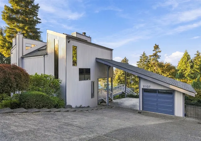 Photo 3 of Single family home for sale at 31107 50th Place Sw, Federal Way, WA 98023 | MLS# NWM2593812 | Listing updated on 2026-10-26