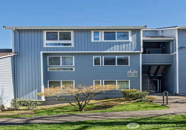Photo 2 of Condo for sale at 4120 212th Street Sw #B301, Mountlake Terrace, WA 98043 | MLS# NWM2593813 | Listing updated on 2026-10-13