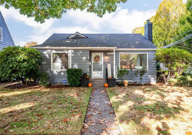 Single family home for sale at 1539 22nd Avenue, Longview, WA 98632 | MLS# NWM2593818