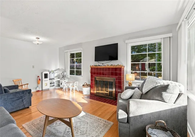 Photo 4 of Single family home for sale at 1539 22nd Avenue, Longview, WA 98632 | MLS# NWM2593818 | Listing updated on 2026-10-20