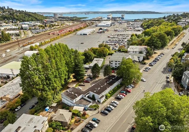 Photo 4 of Multi family home for sale at 2600 Thorndyke Ave W, Seattle, WA 98199 | MLS# NWM2593827 | Listing updated on 2026-10-13