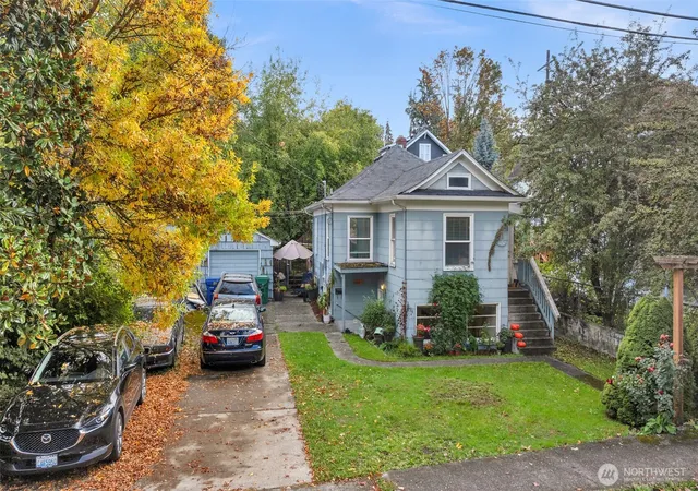Photo 2 of Single family home for sale at 3852 Courtland Pl S, Seattle, WA 98118 | MLS# NWM2593836 | Listing updated on 2026-10-13