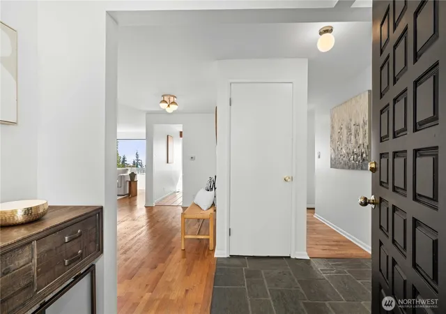 Photo 4 of Single family home for sale at 21304 5th Avenue S, Des Moines, WA 98198 | MLS# NWM2593842 | Listing updated on 2026-10-15