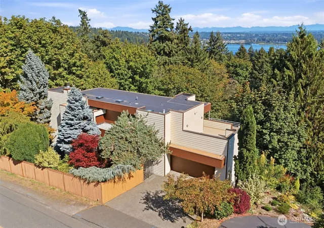 Single family home for sale at 16328 35th Avenue NE, Lake Forest Park, WA 98155 | MLS# NWM2593865