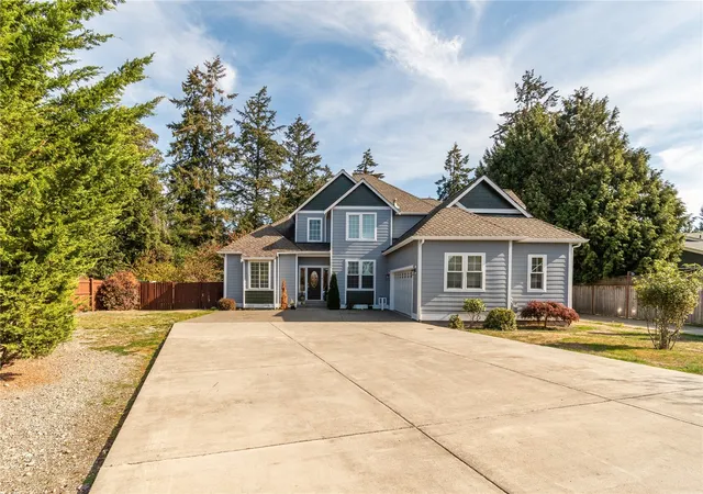 Photo 2 of Single family home for sale at 7804 Chambers Crk Rd W, University Place, WA 98467 | MLS# NWM2593867 | Listing updated on 2026-10-25