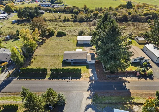 Photo 2 of Single family home for sale at 218 Valley Meadows Dr, Chehalis, WA 98532 | MLS# NWM2593871 | Listing updated on 2026-10-15