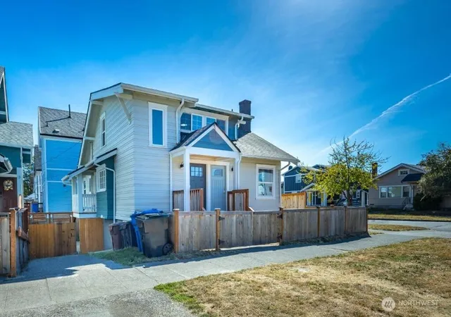 Photo 2 of Multi family home for sale at 723 S Sheridan Ave, Tacoma, WA 98405 | MLS# NWM2593878 | Listing updated on 2026-10-15