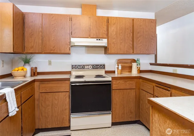 Photo 3 of Single family home for sale at 2108 14th Street, Port Townsend, WA 98368 | MLS# NWM2593880 | Listing updated on 2026-10-28