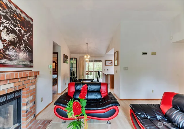 Photo 2 of Single family home for sale at 1006 S 23rd Street, Renton, WA 98055 | MLS# NWM2593881 | Listing updated on 2026-10-14