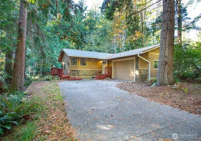 Photo 1 of Single family home for sale at 10 Lost Frk Ln, Bellingham, WA 98229 | MLS# NWM2593893 | Listing updated on 2026-10-20