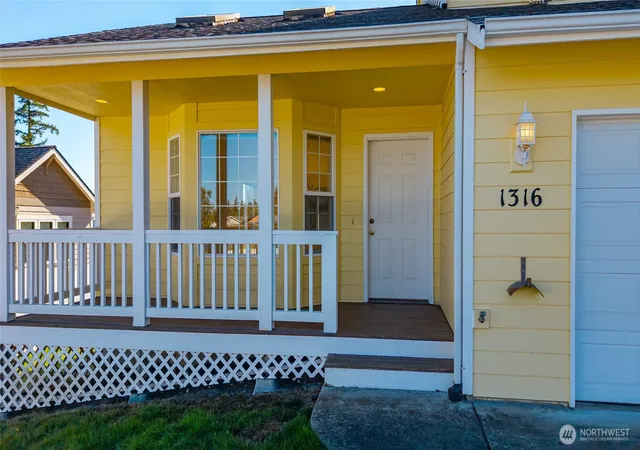 Photo 3 of Single family home for sale at 1316 Primrose Way, Freeland, WA 98249 | MLS# NWM2593914 | Listing updated on 2026-10-17