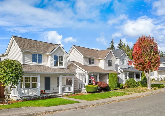 Photo 2 of Single family home for sale at 523 Redmond Pl Ne, Renton, WA 98056 | MLS# NWM2593915 | Listing updated on 2026-10-24