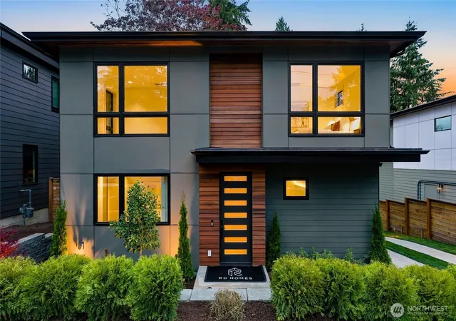 Single family home for sale at 11405 Northeast 91st, Kirkland, WA 98033 | MLS# NWM2593921