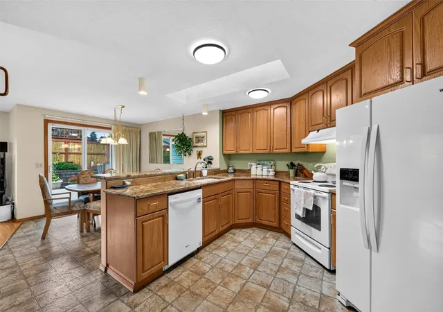 Photo 2 of Single family home for sale at 34701 31st Place Sw, Federal Way, WA 98023 | MLS# NWM2593936 | Listing updated on 2026-10-20