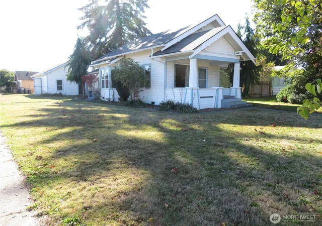 Photo 1 of Sale Pending at 601 W Anderson St, Elma, WA 98541 | MLS# NWM2593937 | Listing updated on 2026-10-16