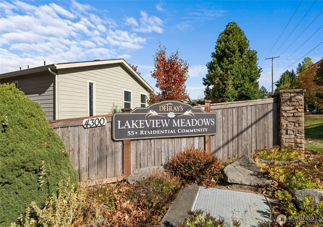 Photo 2 of Manufactured home for sale at 3516 Meadowbrook Ln Se, Lacey, WA 98503 | MLS# NWM2593946 | Listing updated on 2026-10-16