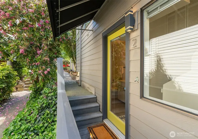 Photo 1 of Townhouse for sale at 2831 14th Ave W, Seattle, WA 98119 | MLS# NWM2593947 | Listing updated on 2026-10-26