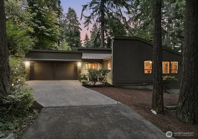 Single family home for sale at 4786 NE 178th Street, Lake Forest Park, WA 98155 | MLS# NWM2593951