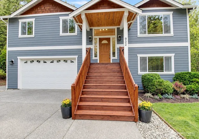 Photo 2 of Single family home for sale at 932 Dolphin St, Camano Island, WA 98282 | MLS# NWM2593953 | Listing updated on 2026-10-16