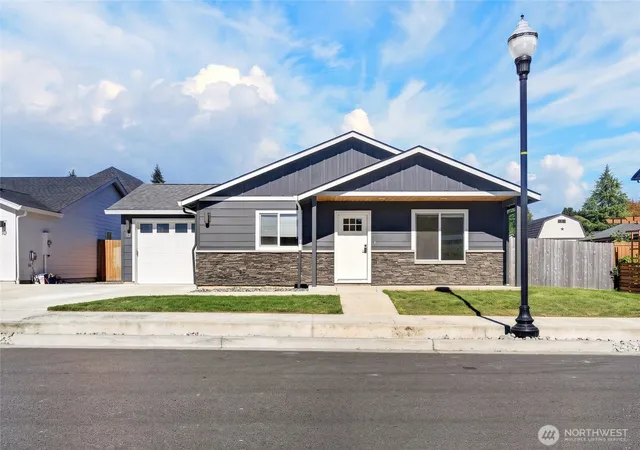 Photo 1 of Single family home for sale at 20 SE Scotton Way, Battle Ground, WA 98604 | MLS# NWM2593954 | Listing updated on 2026-10-22
