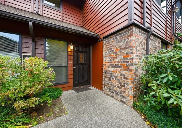 Townhouse for sale at 1731 157th Avenue NE #E103, Bellevue, WA 98008 | MLS# NWM2593963