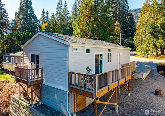 Photo 1 of Manufactured home for sale at 480 Fir Ln, Sedro Woolley, WA 98284 | MLS# NWM2593964 | Listing updated on 2026-10-14