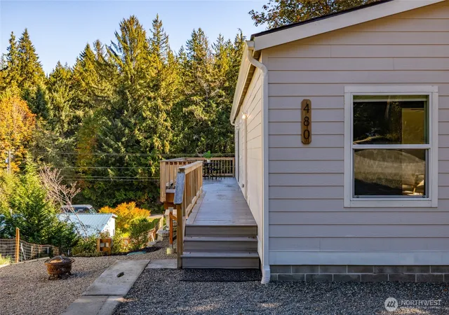 Photo 3 of Manufactured home for sale at 480 Fir Ln, Sedro Woolley, WA 98284 | MLS# NWM2593964 | Listing updated on 2026-10-14