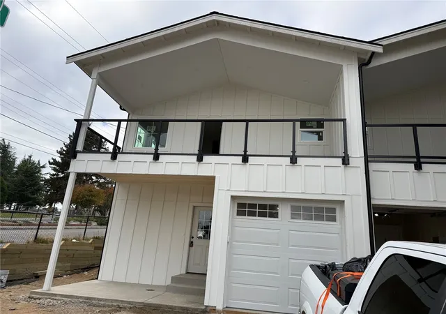 Townhouse for sale at 7414 Cascade Dr #2A, Everett, WA 98203 | MLS# NWM2593980