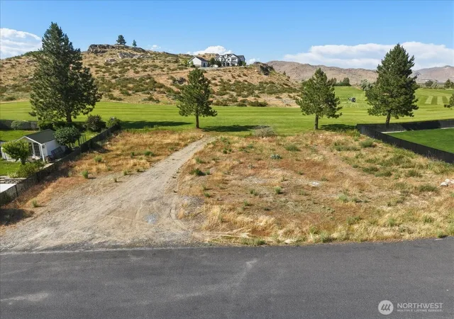 Photo 1 of Land for sale at 55 Long Dr, Pateros, WA 98846 | MLS# NWM2593991 | Listing updated on 2026-10-14