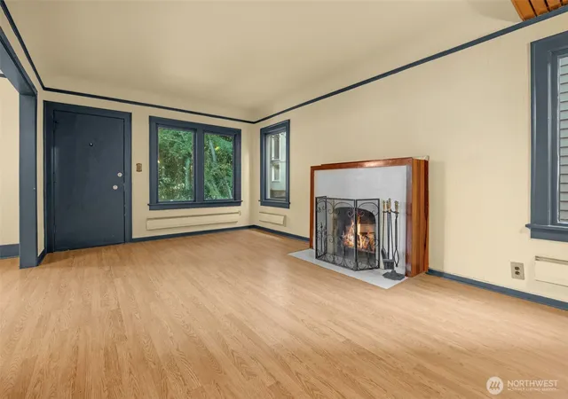 Photo 3 of Single family home for sale at 3005 3rd Avenue W, Seattle, WA 98119 | MLS# NWM2593993 | Listing updated on 2026-10-15