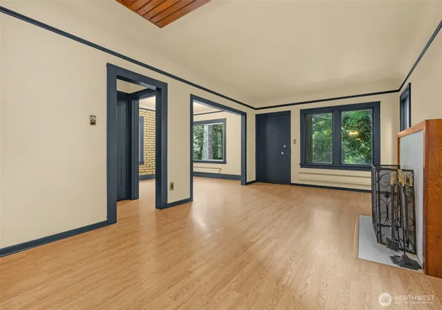 Photo 4 of Single family home for sale at 3005 3rd Avenue W, Seattle, WA 98119 | MLS# NWM2593993 | Listing updated on 2026-10-15