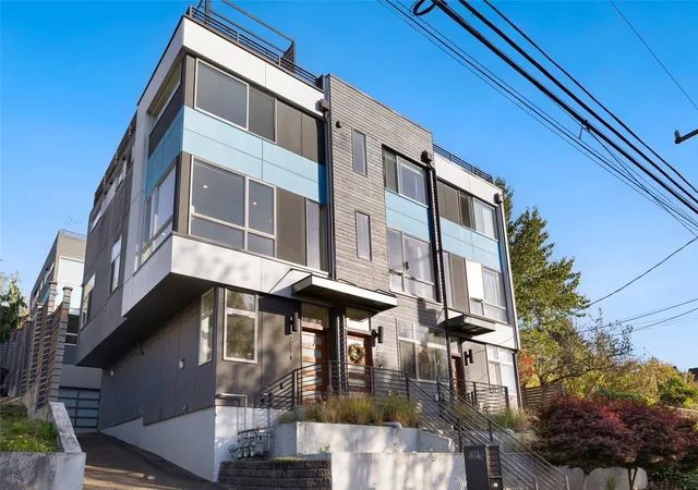Photo 2 of Townhouse for sale at 206 22nd Avenue #C, Seattle, WA 98122 | MLS# NWM2594016 | Listing updated on 2026-10-21