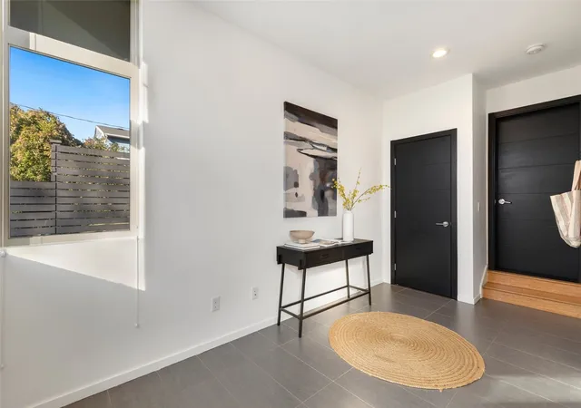 Photo 3 of Townhouse for sale at 206 22nd Avenue #C, Seattle, WA 98122 | MLS# NWM2594016 | Listing updated on 2026-10-21