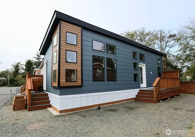 Photo 1 of Manufactured home for sale at 1303 30th Street #4, Seaview, WA 98644 | MLS# NWM2594023 | Listing updated on 2026-10-28