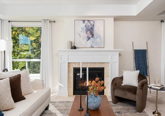Photo 4 of Condo for sale at 5304 Lake Washington Blvd NE #H, Kirkland, WA 98033 | MLS# NWM2594033 | Listing updated on 2026-10-25