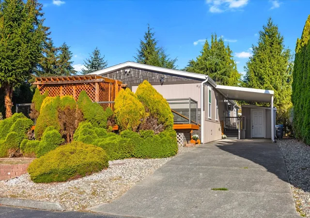 Manufactured home for sale at 8430 15th Place SE #82, Lake Stevens, WA 98258 | MLS# NWM2594053