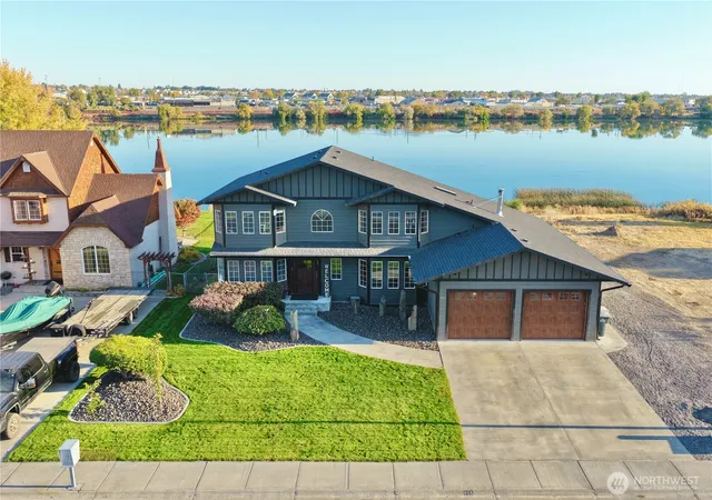 Photo 1 of Single family home for sale at 915 W Edgewater Ln, Moses Lake, WA 98837 | MLS# NWM2594072 | Listing updated on 2026-10-16