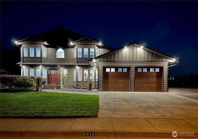 Photo 4 of Single family home for sale at 915 W Edgewater Ln, Moses Lake, WA 98837 | MLS# NWM2594072 | Listing updated on 2026-10-16