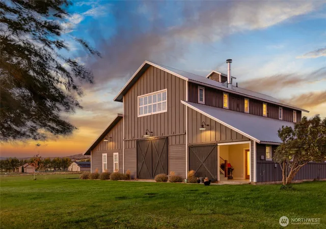 Single family home for sale at 1510 Hamilton Rd, Ellensburg, WA 98926 | MLS# NWM2594078