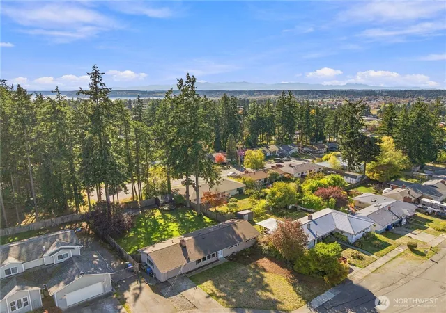 Photo 3 of Single family home for sale at 1731 NE 8th Avenue, Oak Harbor, WA 98277 | MLS# NWM2594091 | Listing updated on 2026-10-15