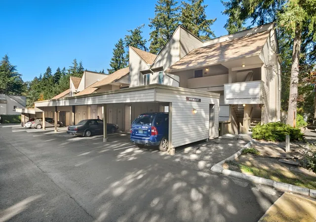 Condo for sale at 14600 NE 45th Street #D9, Bellevue, WA 98007 | MLS# NWM2594107